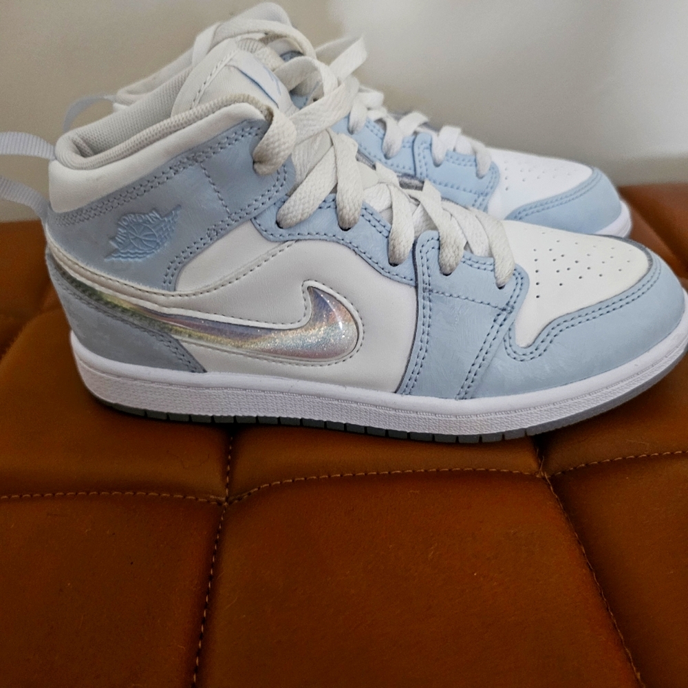 Air Jordan 1 mid Glitter Swish